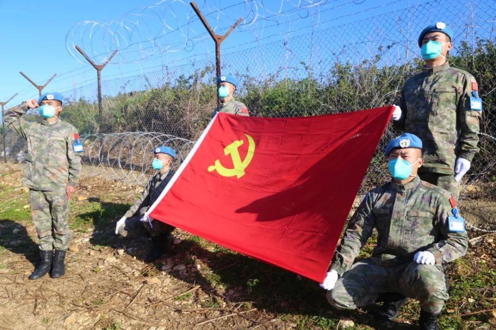杨澜穿柠檬黄礼裙现身，你感觉她的时尚感如何？游戏画面
